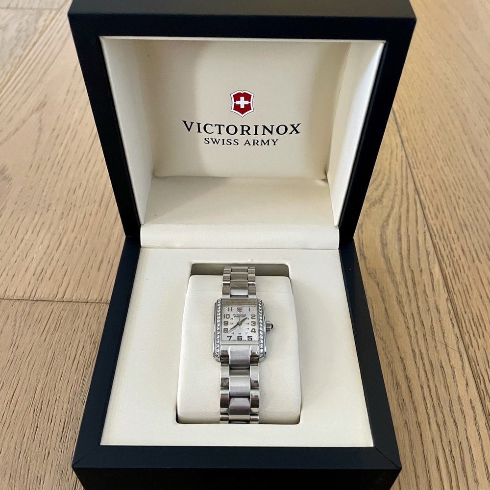 Victorinox Vivante Swiss Army Watch-241186